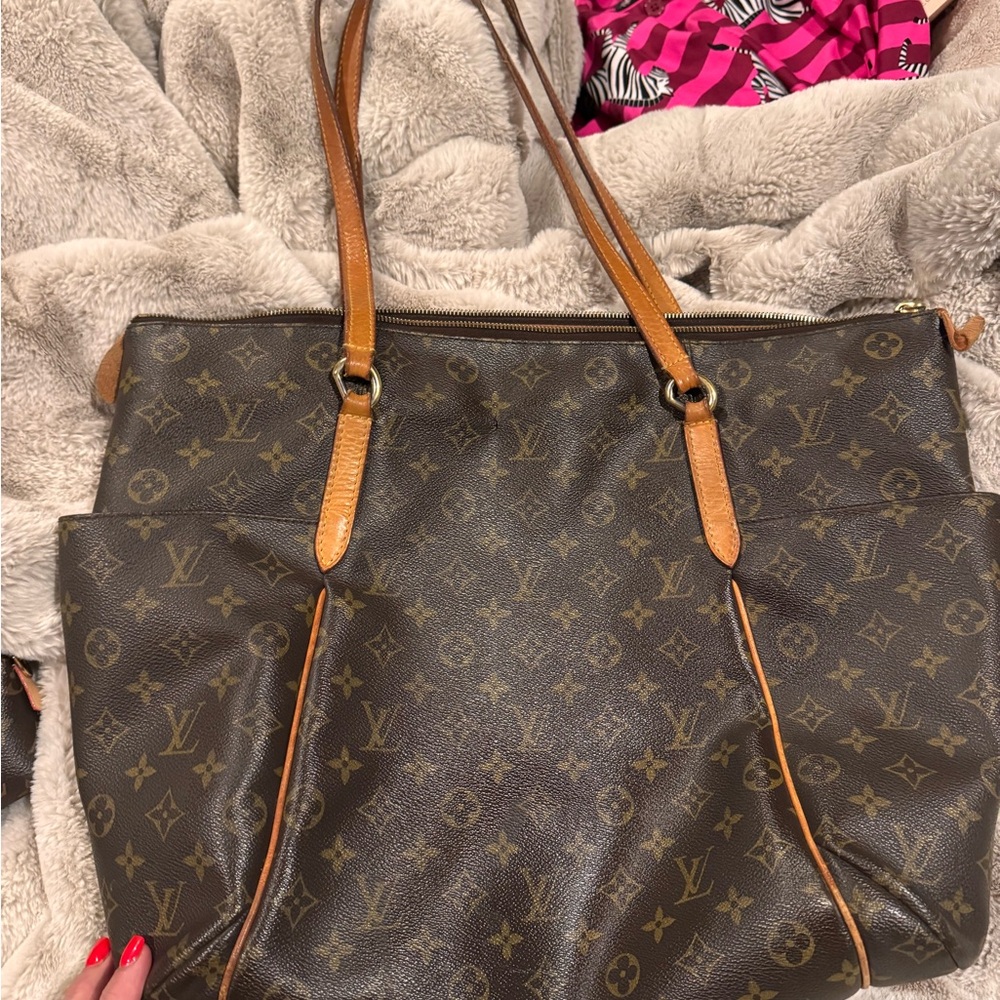Louis Vuitton Classic Monogram Totally “GM”